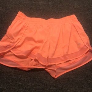 Athleta Brand Women's size SMALL Mesh Racer Run Short 4" Coral Petal